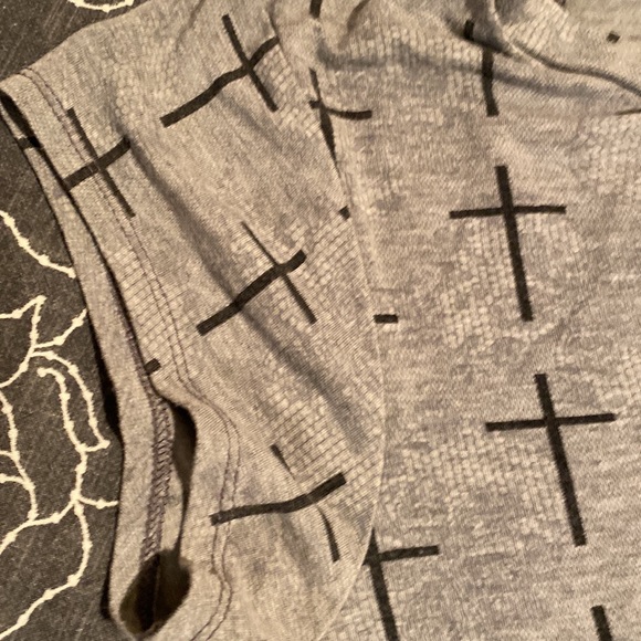 T-shirt dress, slim fitting, grey with black crosses. - Picture 3 of 3